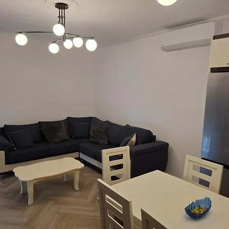 Apartment Patrisi *